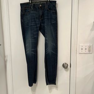 American Eagle : 100% Cotton, Stone Washed Blue Jeans.  33x32.